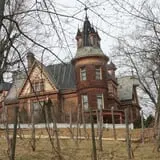 The Henderson Castle photo