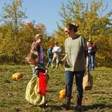 Knaebe's Mmmunchy Krunchy Apple Farm photo
