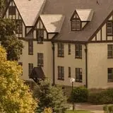 Manor Hall Building - Photo by Hamline University, via Wikimedia Commons, https://commons.wikimedia.org/wiki/File:HU_Manor_Hall.jpg