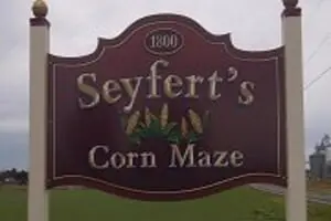 Seyfert's Corn Maze