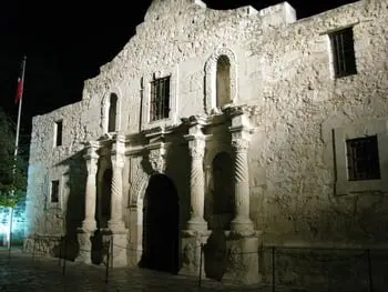 Five Texas Real Haunts That Will Have You Believing in Ghosts Immediately