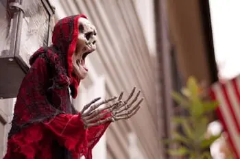 Beloved Ashbury Halloween House Shut Down