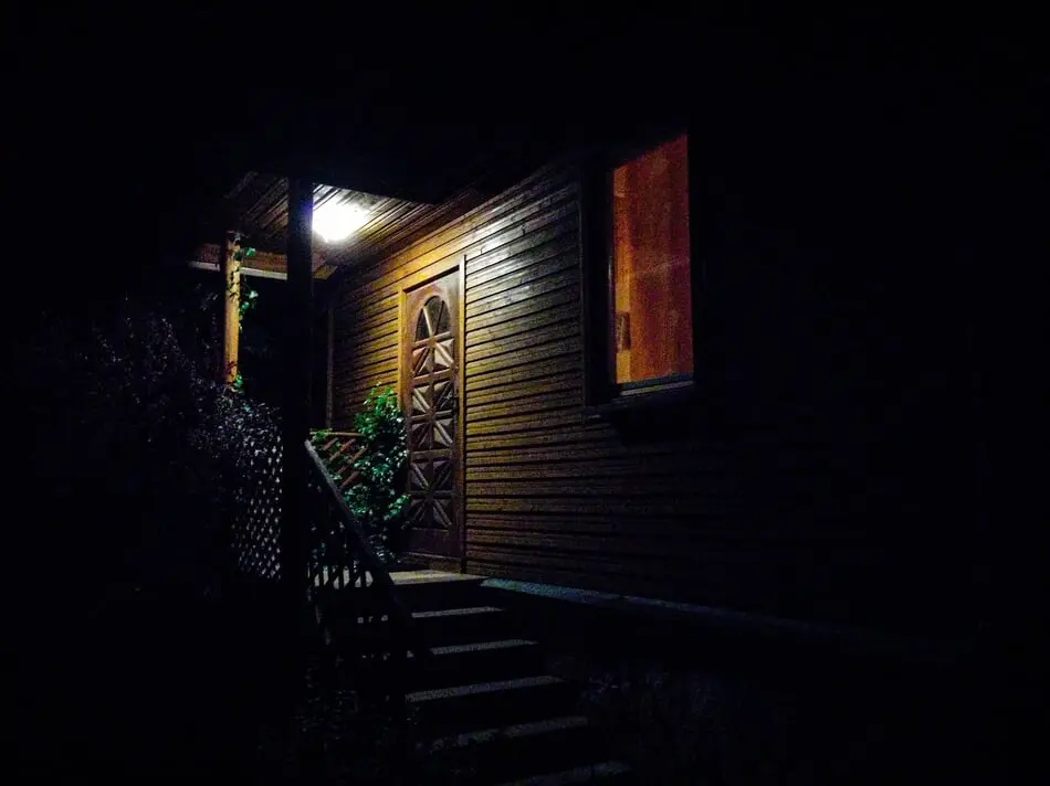 Is a Sign on Your Door Banning Trick-or-Treaters Over the Top? photo