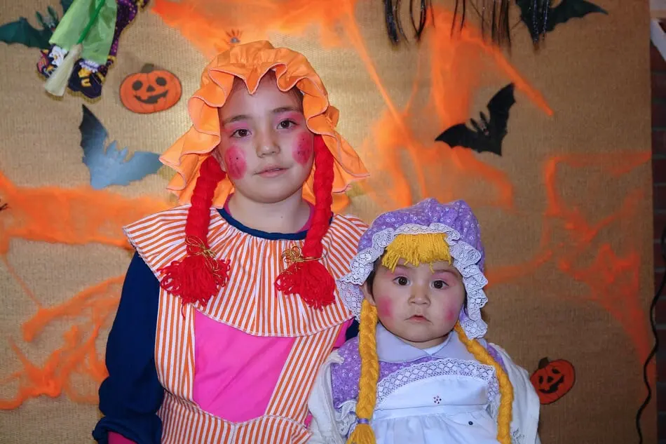 'Black & Orange Spirit Day'? Massachusetts Elementary School Replaces Halloween Festivities with Non-Holiday Spirit Day photo