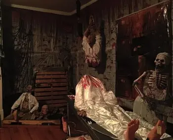 Don't Miss Out on the Terror that Awaits this Halloween Season at Deepwells Haunted Mansion!