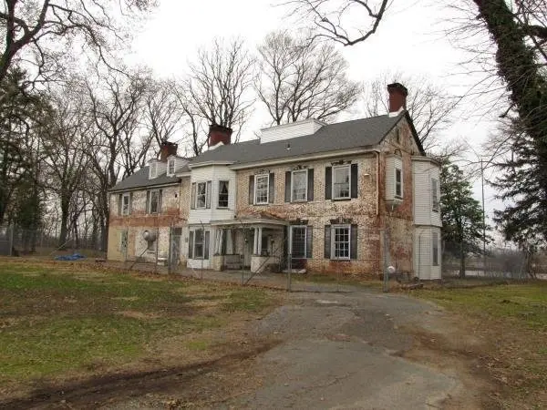 Ghost Hunts USA to Host Overnight Ghost Tours of the Haunted White Hill Mansion photo