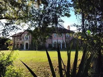 Abandoned Howey-In-The-Hills Mansion Sold After More Than 10 Offers 
