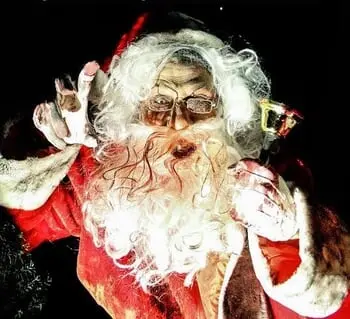 Killer Zombie Shopping Mall Santa Clauses Take Over NYZ Apocalypse