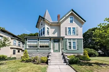 Lizzie Borden's Maplecroft Mansion For Sale - And it's Not Cheap!
