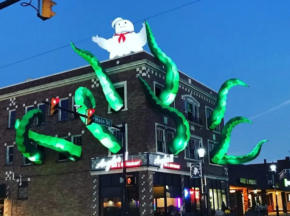 Pennsylvania Restaurant Is Crawling with Ghosts This Halloween Season from Ghostbusters-Themed Decoration photo