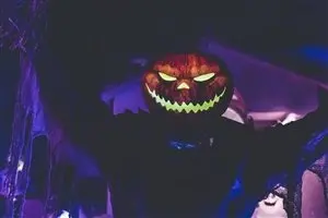 🎃QueensHauntedHouses.com Halloween Weekend Guide: October 17-20👻 photo