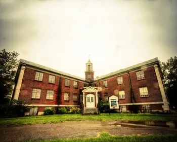 Upstate New York's Most Haunted Places Are Some of the Spookiest in America